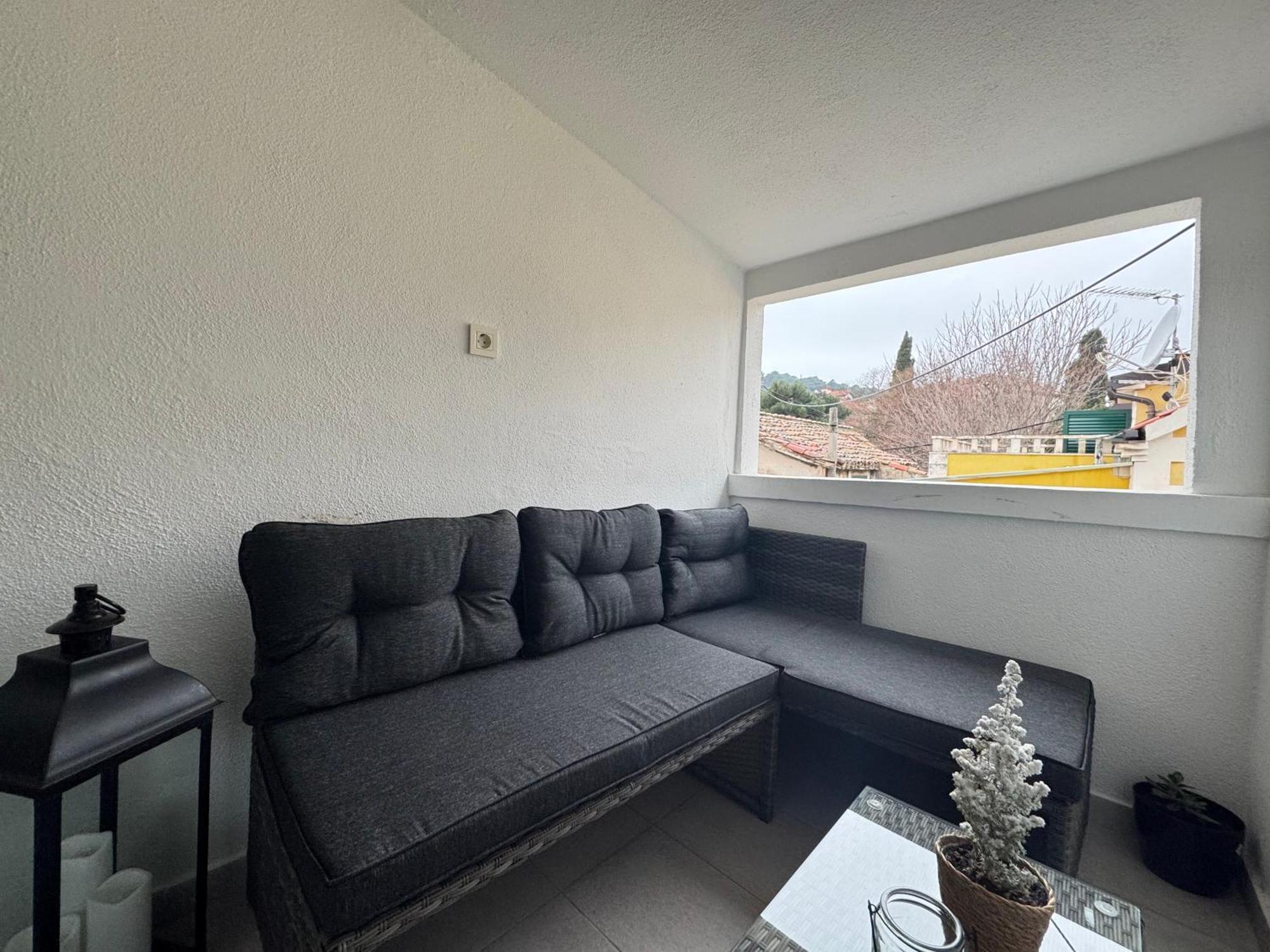 Tara Apartman
